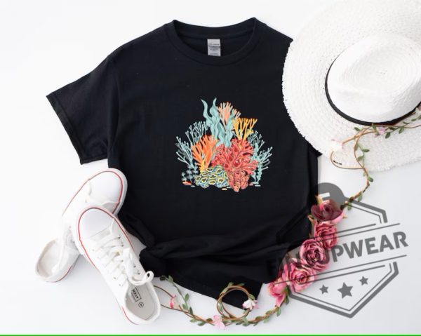 Vintage Sea Coral Reef Vintage Beach Ocean Life Girls Trip Shirts Tshirt Hoodie Sweater finsupwear 1